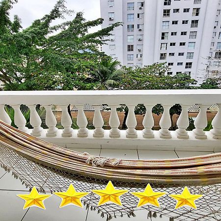 Ap 02 Dorms - Enseada - Com Sacada, Ar-Cond, Wi-Fi, 01 Vaga, Lado Praia กัวรูจา ภายนอก รูปภาพ